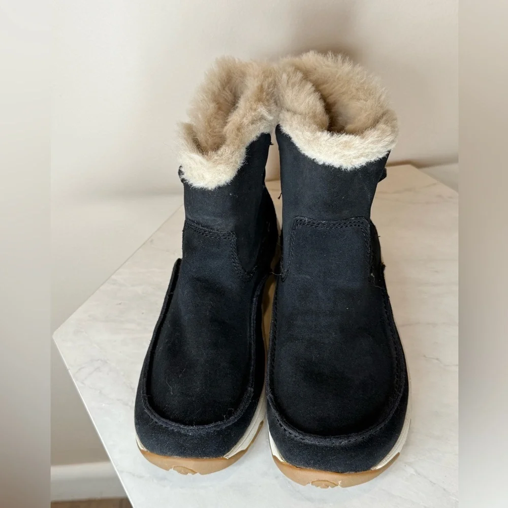 🔥Merrell Women's Black Suede Ankle Boots Fur Interior Sz 8.5 like new🔥
